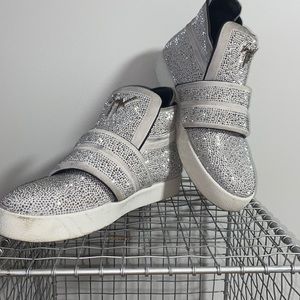 MEN FULL BLINGED OUT HIGH FASHION SNEAKERS!!